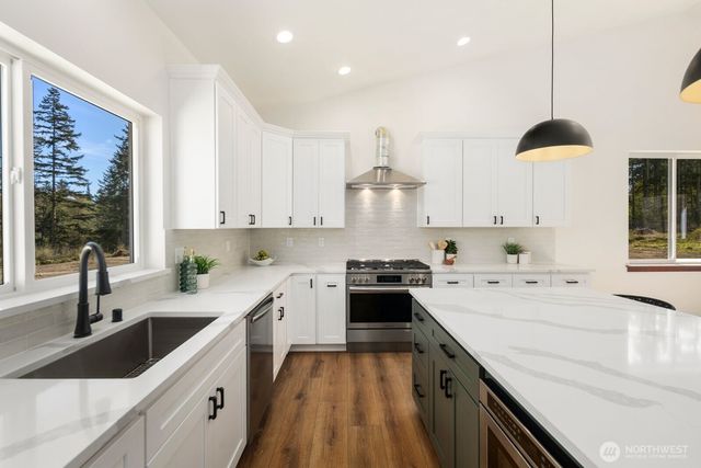 1676 Pedersen Farm Lane, Oak Harbor, WA 98277
