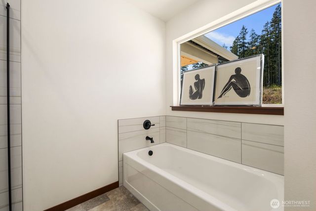 1676 Pedersen Farm Lane, Oak Harbor, WA 98277