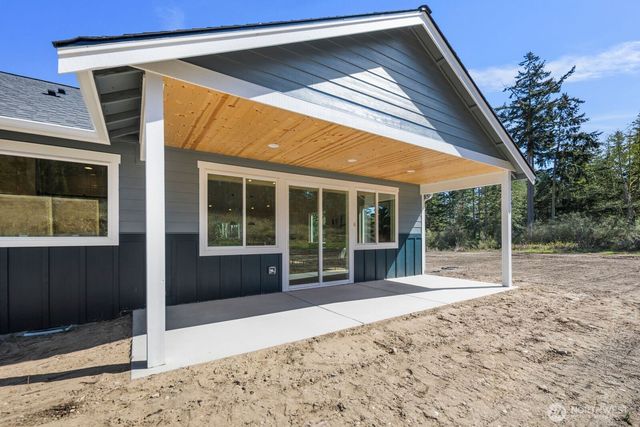 1676 Pedersen Farm Lane, Oak Harbor, WA 98277