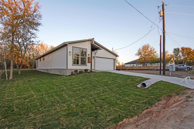 336 Nene LN, Bastrop, TX 78602