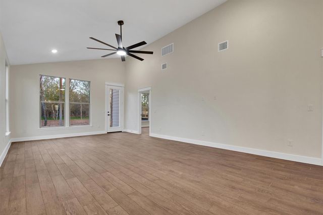 336 Nene LN, Bastrop, TX 78602