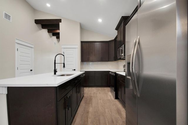 336 Nene LN, Bastrop, TX 78602