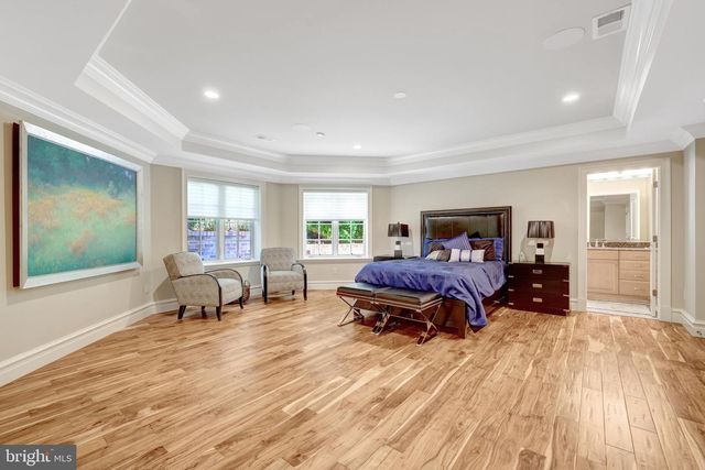 1239 DALEVIEW DR, Mclean, VA 22102