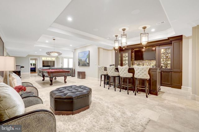 1239 DALEVIEW DR, Mclean, VA 22102