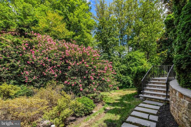 1239 DALEVIEW DR, Mclean, VA 22102