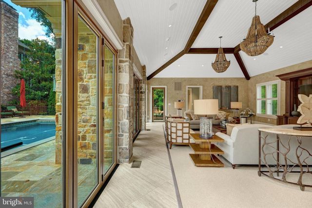 1239 DALEVIEW DR, Mclean, VA 22102