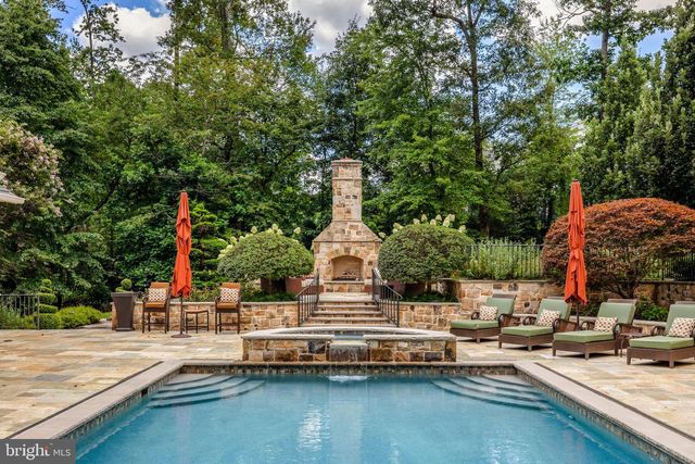 1239 DALEVIEW DR, Mclean, VA 22102