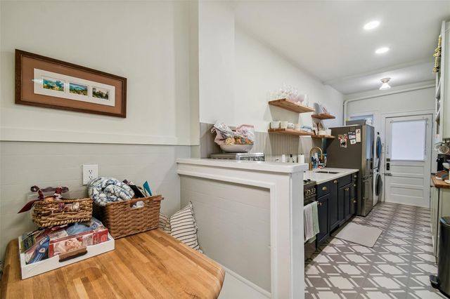 2111 W SOUTHVIEW AVENUE D, Tampa, FL 33606