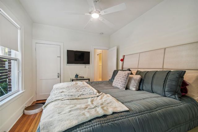 2111 W SOUTHVIEW AVENUE D, Tampa, FL 33606