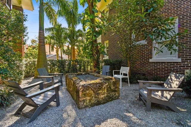 2111 W SOUTHVIEW AVENUE D, Tampa, FL 33606