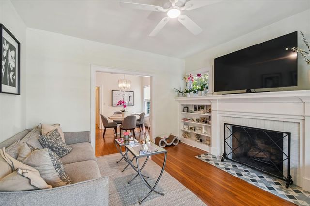 2111 W SOUTHVIEW AVENUE D, Tampa, FL 33606