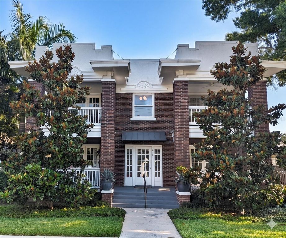 2111 W SOUTHVIEW AVENUE D, Tampa, FL 33606