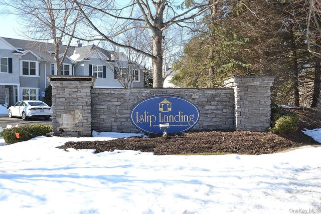 321 Medea Way, Central Islip, NY 11722