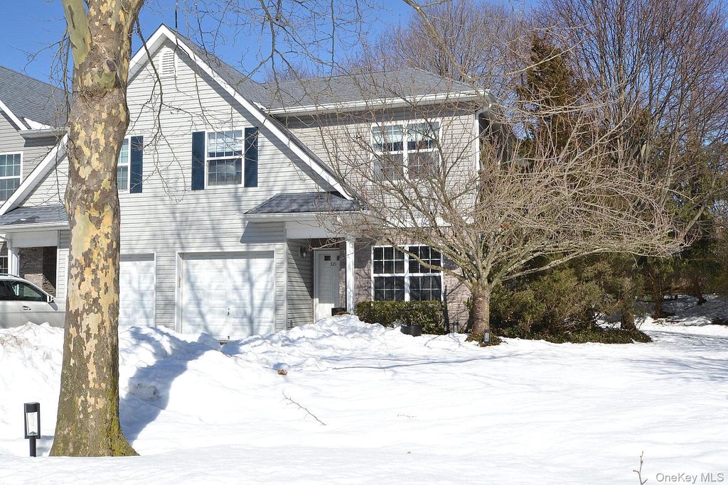 321 Medea Way, Central Islip, NY 11722