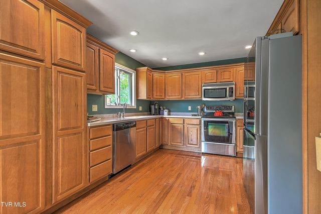 1904 Birchwood Road, Kingsport, TN 37660