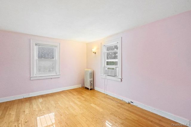 43 Van Nostrand Avenue, Great Neck, NY 11024