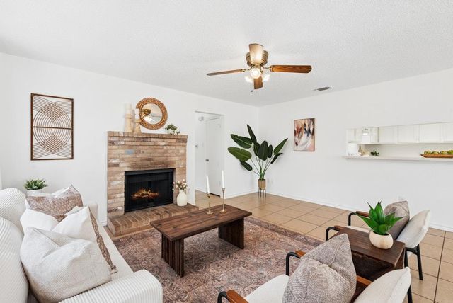 2637 Alcott LN, Austin, TX 78748