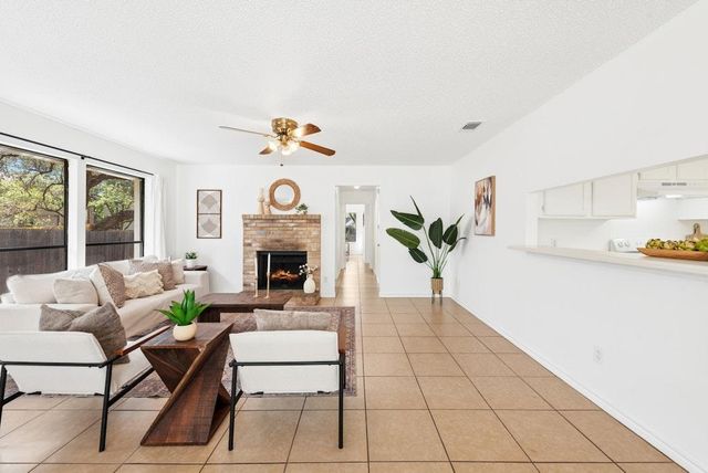 2637 Alcott LN, Austin, TX 78748