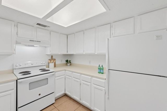 2637 Alcott LN, Austin, TX 78748