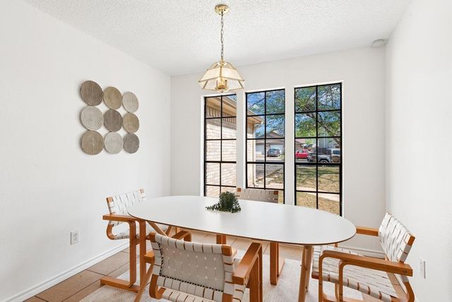2637 Alcott LN, Austin, TX 78748