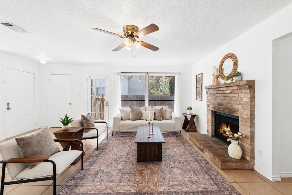 2637 Alcott LN, Austin, TX 78748