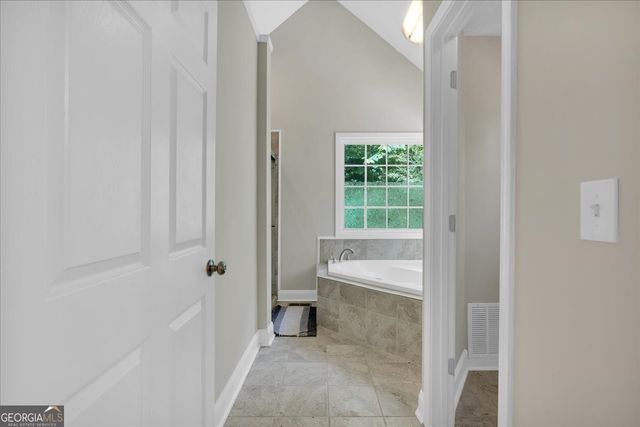 185 White Oak Court, Carrollton, GA 30116