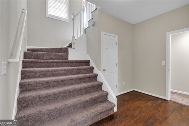 185 White Oak Court, Carrollton, GA 30116