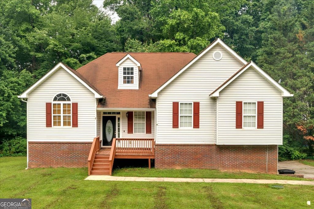 185 White Oak Court, Carrollton, GA 30116