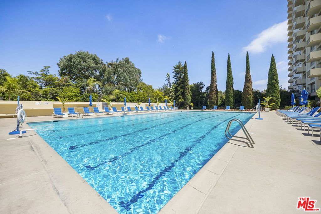 Image 15 of property listing at 2170 Century Park East 203, Los Angeles, CA 90067