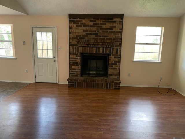 14145 Gravier Ave, Baton Rouge, LA 70810