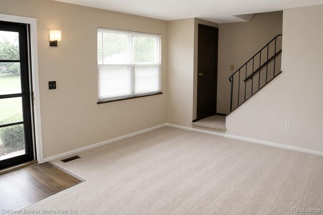 101 Beechwoode Lane, Pontiac, MI 48340