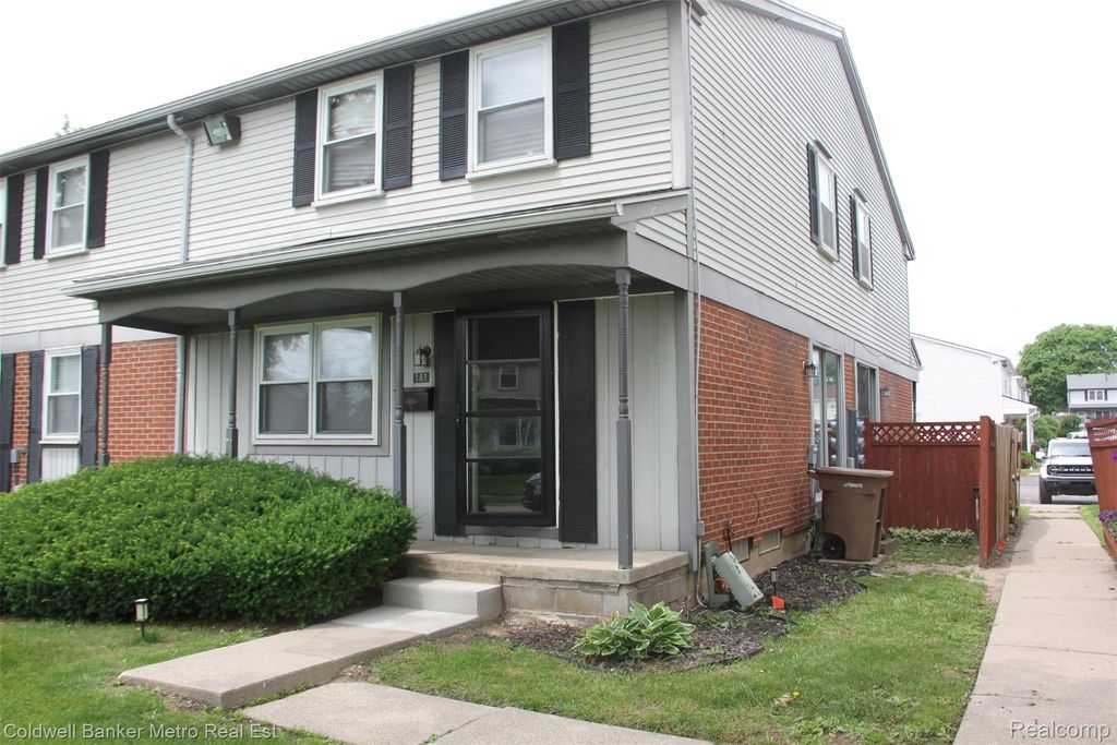 101 Beechwoode Lane, Pontiac, MI 48340
