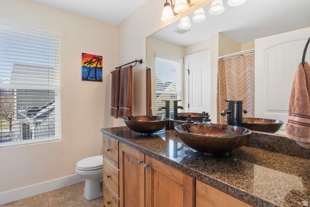 10426 S MILLERTON DR, South Jordan, UT 84009