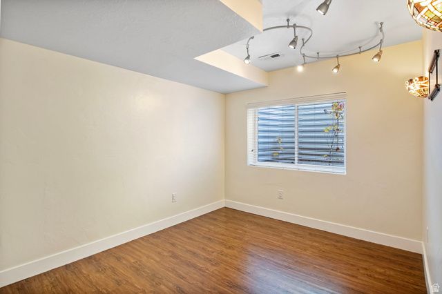 10426 S MILLERTON DR, South Jordan, UT 84009