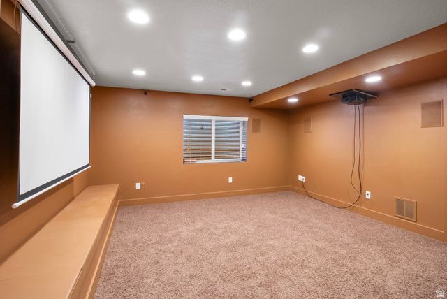 10426 S MILLERTON DR, South Jordan, UT 84009