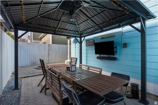 10426 S MILLERTON DR, South Jordan, UT 84009