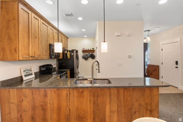 10426 S MILLERTON DR, South Jordan, UT 84009