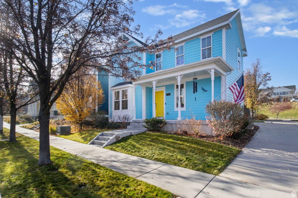 10426 S MILLERTON DR, South Jordan, UT 84009