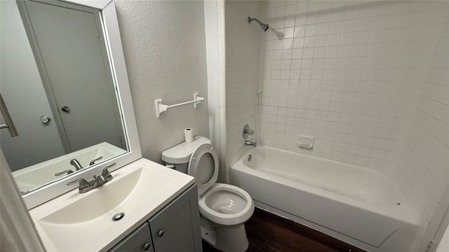 9839 Walnut Street T210, Dallas, TX 75243