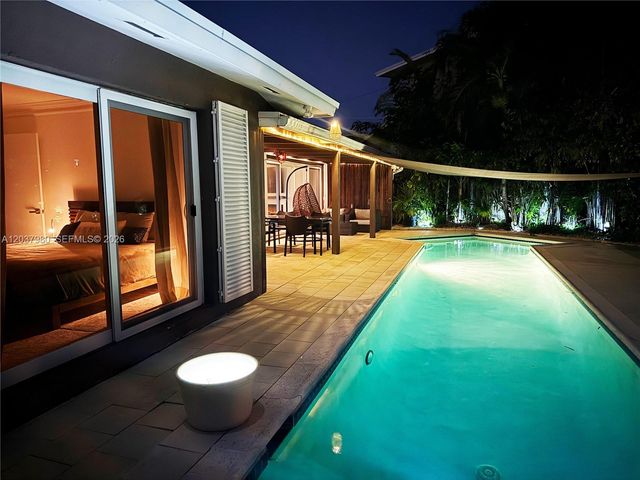 2100 NE 24th Street, Wilton Manors, FL 33305