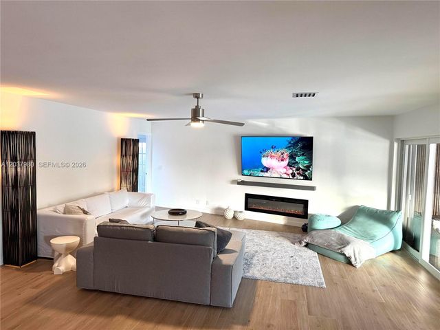2100 NE 24th Street, Wilton Manors, FL 33305