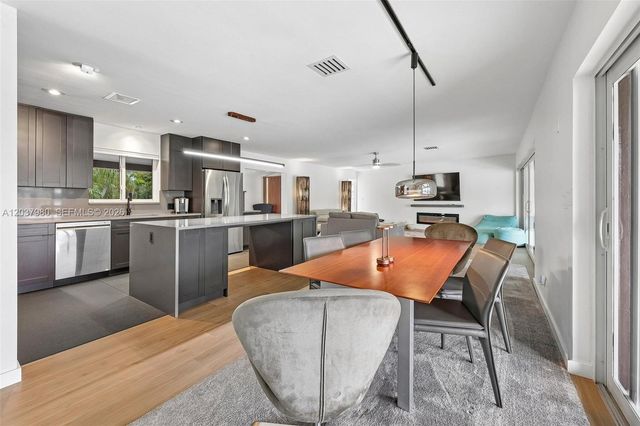 2100 NE 24th Street, Wilton Manors, FL 33305