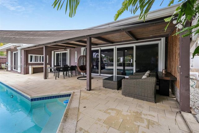 2100 NE 24th Street, Wilton Manors, FL 33305