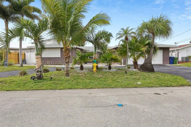2100 NE 24th Street, Wilton Manors, FL 33305