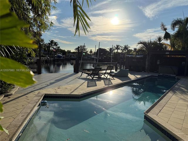 2100 NE 24th Street, Wilton Manors, FL 33305