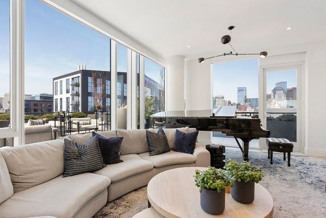 380 Harrison Ave 12J, Boston, MA 02118
