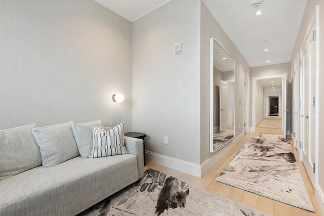 380 Harrison Ave 12J, Boston, MA 02118
