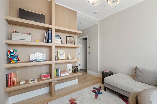 380 Harrison Ave 12J, Boston, MA 02118