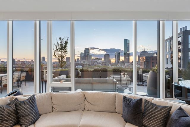 380 Harrison Ave 12J, Boston, MA 02118