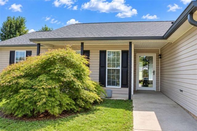 485 Raymond Drive, Winder, GA 30680